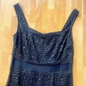 🖤SEQUINED LACE DRESS • NWT